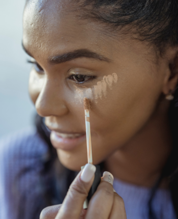 How To Apply Your Concealer For Women Over 40